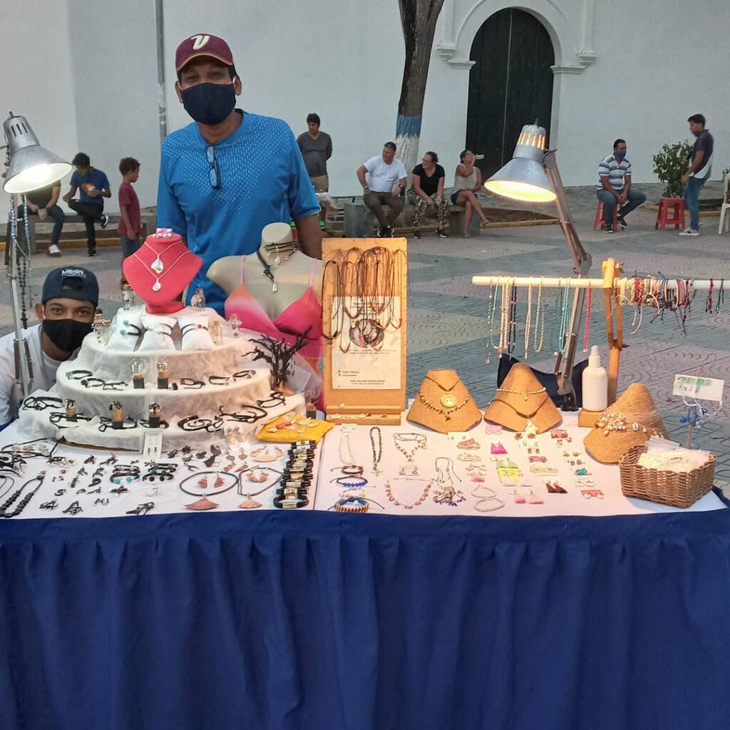 @artecoralmar-Maneiro Creativo