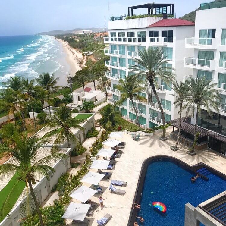 Hotel Tamarindo - Playa Guacuco Margarita la Isla del Caribe con mas historia